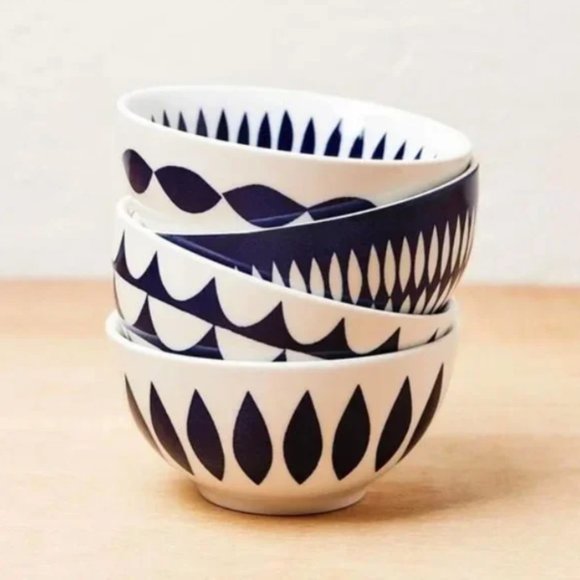be home Other - Set of 4 Blue and White Dip Bowls